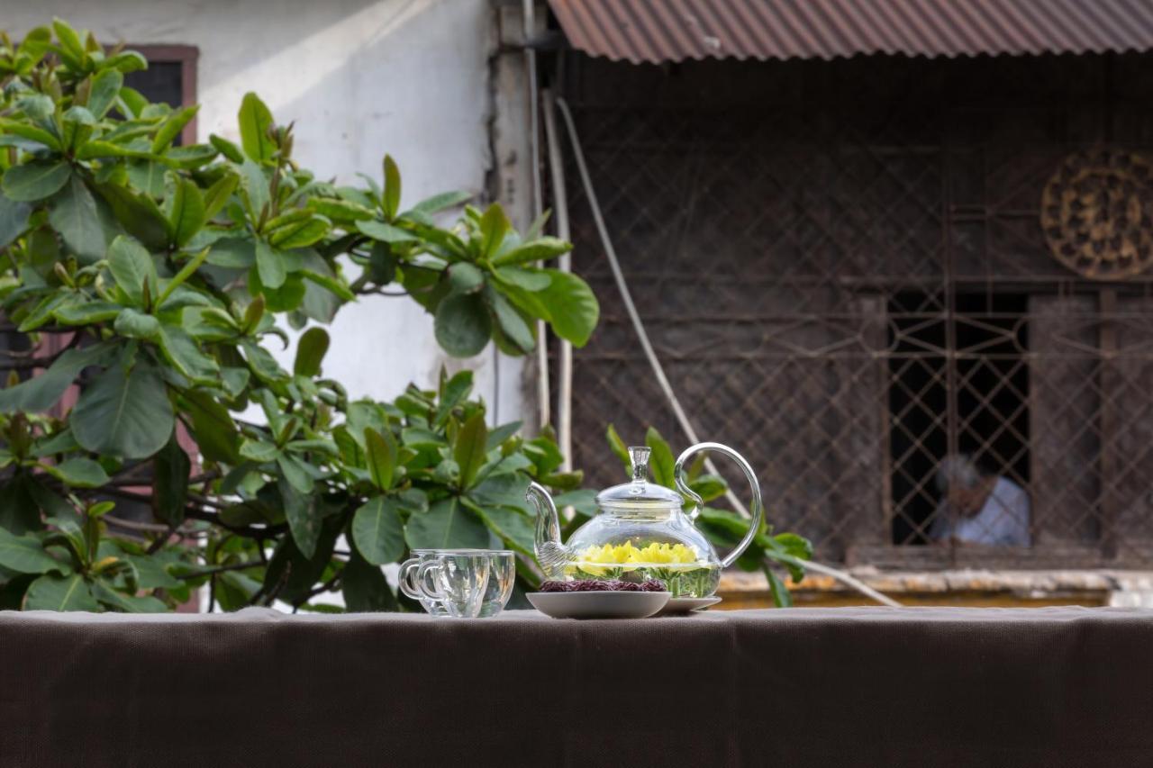 Centraltique Downtown - Bespoke Colonial House Near Hoan Kiem Lake Hanoi Exterior photo