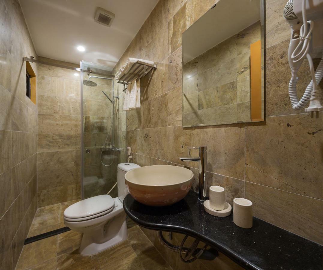 Centraltique Downtown - Bespoke Colonial House Near Hoan Kiem Lake Hanoi Exterior photo